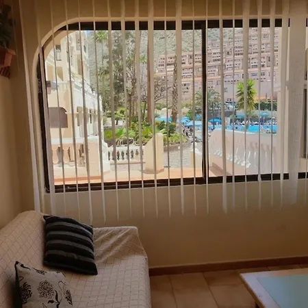 Апартаменты In Cristianos *